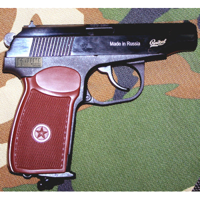 Пневматический пистолет ИЖМЕХ/Baikal МР-654К с коричневой рукояткой